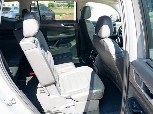 New 2026 Volkswagen Atlas SEL image 38