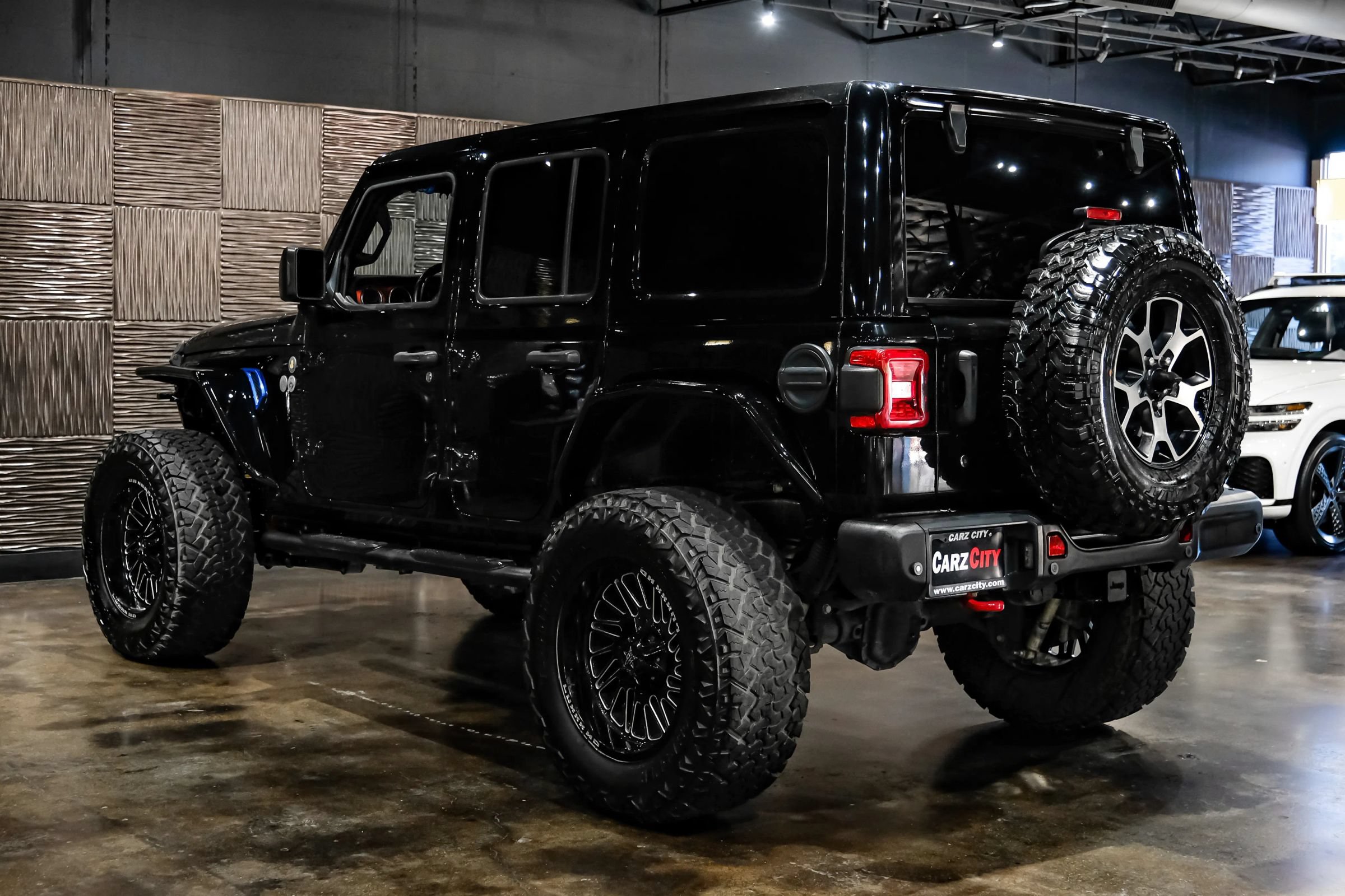 Used 2019 Jeep Wrangler Unlimited Rubicon AWD/4WD image 9