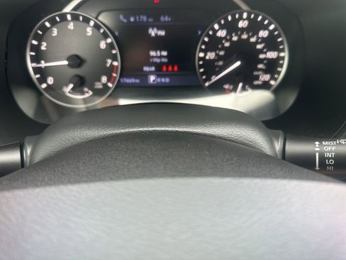 Used 2025 Nissan Frontier SV RWD image 23