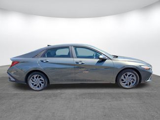 Used 2024 Hyundai Elantra SEL FWD video 2