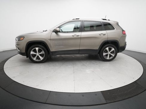 Used 2020 Jeep Cherokee Limited image 24