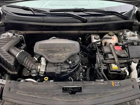 Used 2025 Cadillac XT6 Premium Luxury image 12