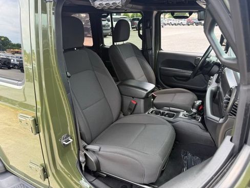 Used 2022 Jeep Wrangler Unlimited Sport AWD/4WD image 38