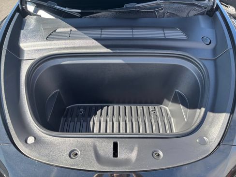 Used 2023 Tesla Model Y Long Range AWD/4WD image 19