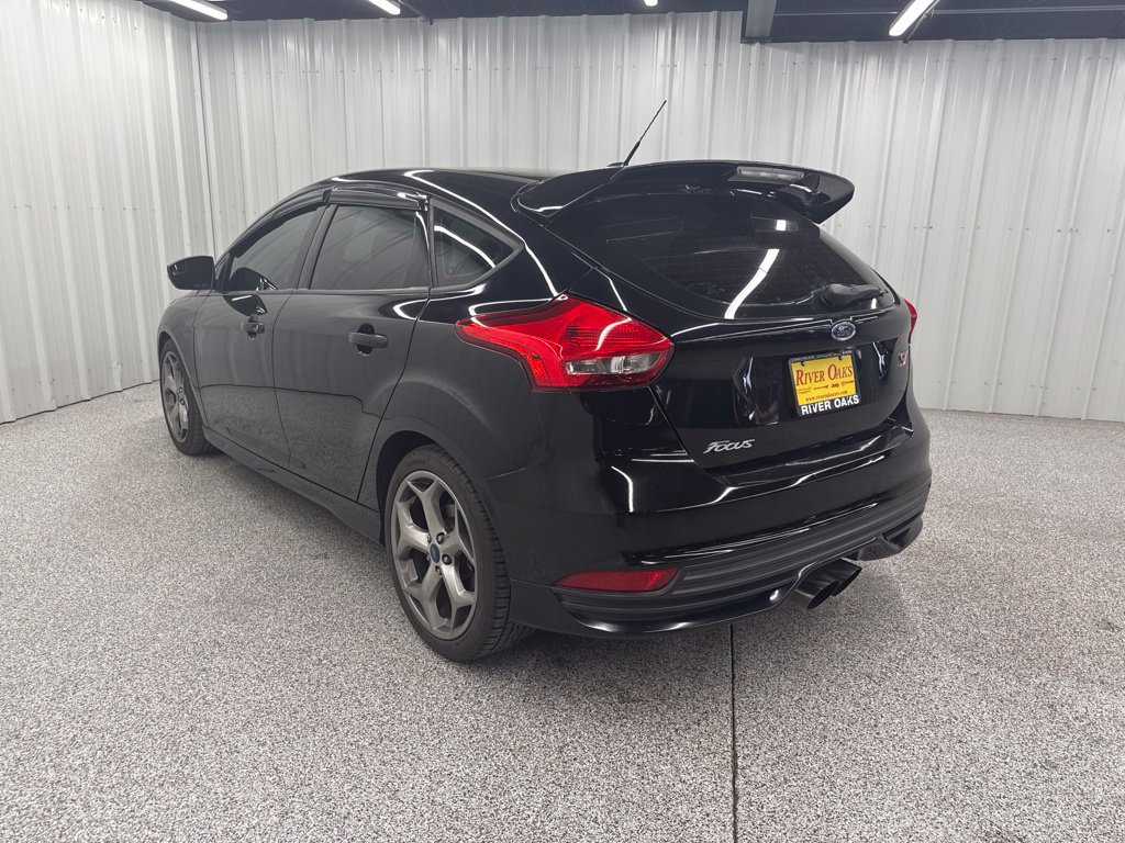 Used 2016 Ford Focus ST FWD image 4