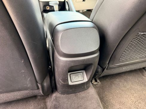 Used 2024 Hyundai Elantra Limited FWD image 26