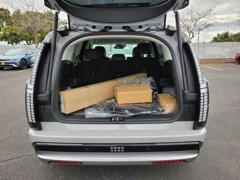 New 2026 Hyundai Ioniq 9 SEL image 17