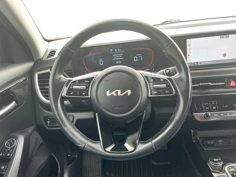 Used 2025 Kia Seltos S AWD/4WD image 18