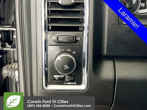 Used 2016 RAM 1500 Laramie w/ Convenience Group AWD/4WD image 18