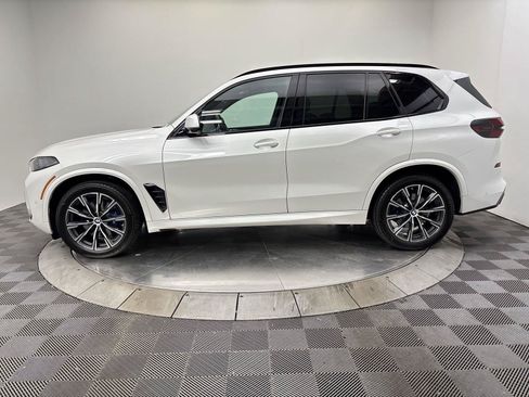 Used 2024 BMW X5 xDrive40i w/ M Sport Package AWD/4WD image 16