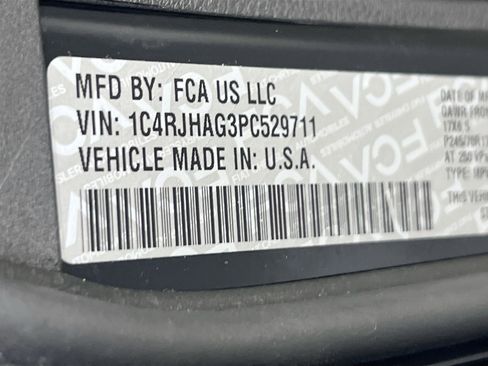 Used 2023 Jeep Grand Cherokee Laredo w/ Luxury Tech Group I image 30