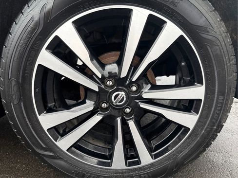 Used 2020 Nissan Kicks SR FWD image 24