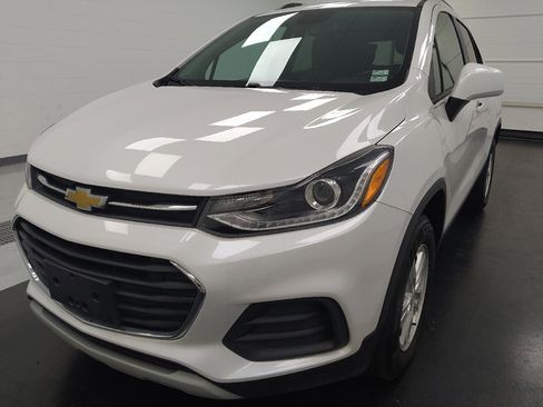 Used 2022 Chevrolet Trax LT w/ Driver Confidence Package AWD/4WD image 15