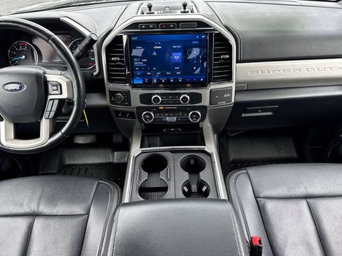 Used 2022 Ford F250 Lariat AWD/4WD image 3