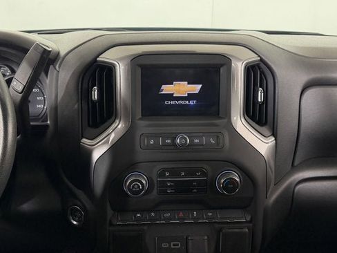 Used 2025 Chevrolet Silverado 1500 Custom image 11