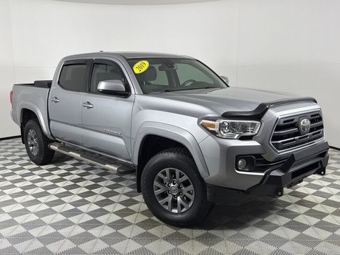 Used 2019 Toyota Tacoma SR5 image 2