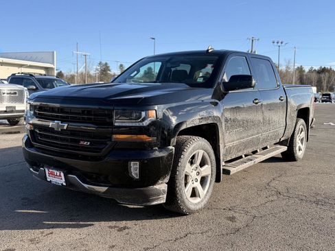 Used 2018 Chevrolet Silverado 1500 LT w/ All Star Edition image 9