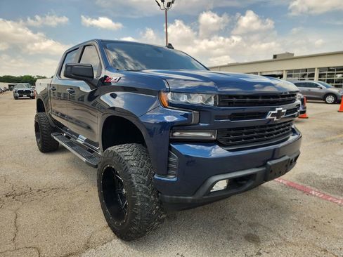 Used 2019 Chevrolet Silverado 1500 RST w/ All-Star Edition AWD/4WD image 2
