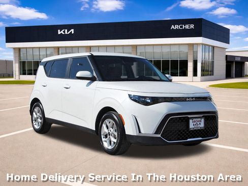 Certified 2024 Kia Soul LX w/ Option Group 015 FWD image 1