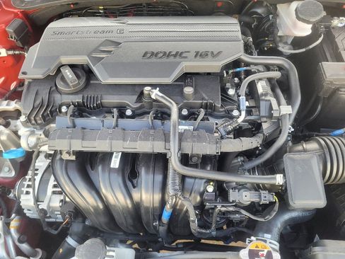 Used 2025 Hyundai Elantra Sport FWD image 30