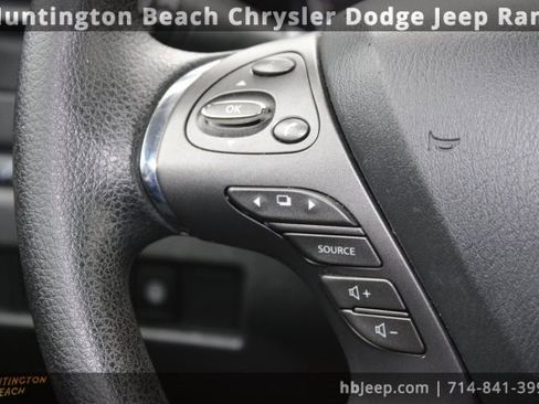 Used 2022 Nissan Murano S image 16