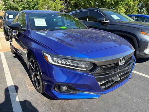Used 2022 Honda Accord Sport image 2