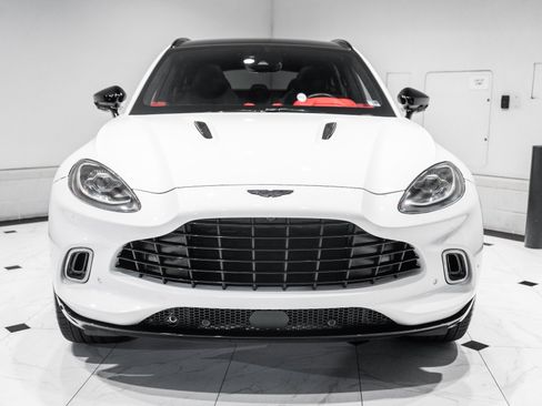 Used 2021 Aston Martin DBX AWD/4WD image 6