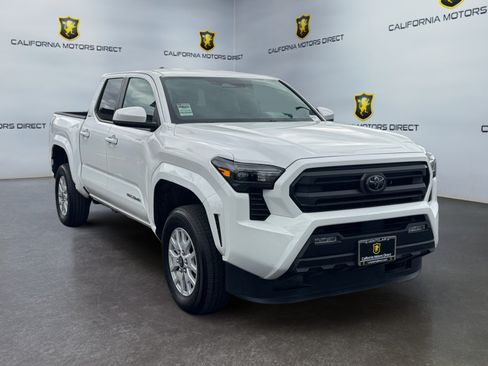 Used 2025 Toyota Tacoma SR5 RWD image 7