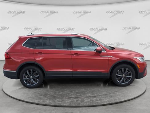 Used 2023 Volkswagen Tiguan SE AWD/4WD image 8