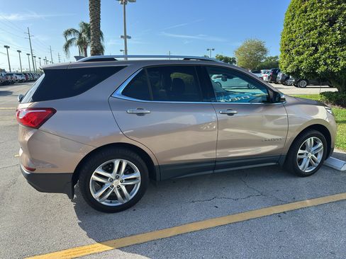 Used 2019 Chevrolet Equinox Premier image 3