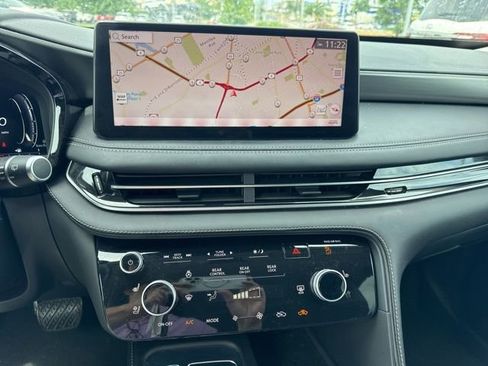 Used 2023 INFINITI QX60 Luxe w/ Performance Audio Package AWD/4WD image 3