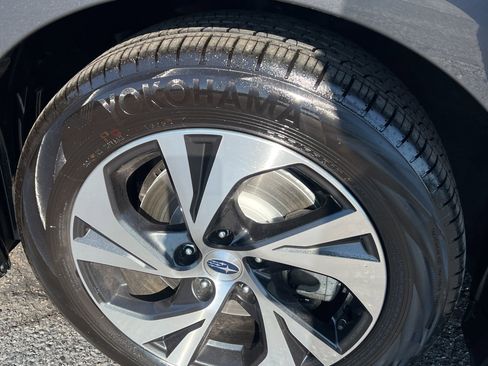 Used 2025 Subaru Legacy AWD/4WD image 10