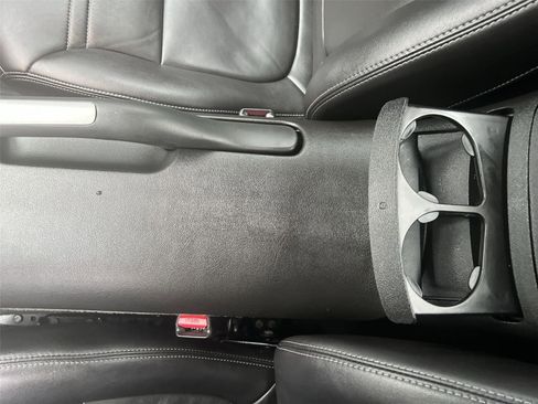 Used 2008 Pontiac Solstice GXP image 18