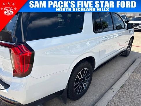 Used 2023 GMC Yukon XL AT4 AWD/4WD image 3