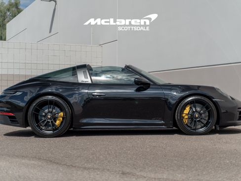 Used 2024 Porsche 911 Targa 4 GTS w/ Premium Package AWD/4WD image 16