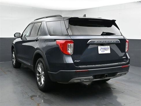 Used 2022 Ford Explorer XLT w/ Equipment Group 202A image 11
