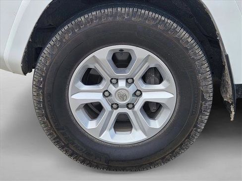 Used 2022 Toyota 4Runner SR5 Premium w/ Moonroof Package RWD image 14