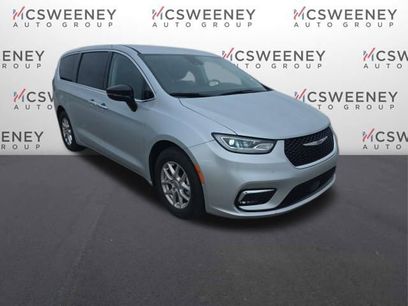 Used 2024 Chrysler Pacifica Touring-L