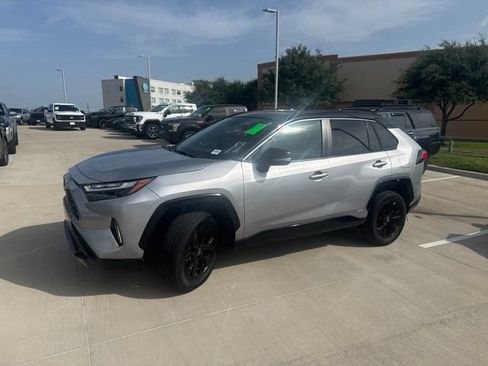Used 2023 Toyota RAV4 XSE AWD/4WD image 7