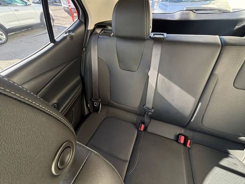 Used 2025 Buick Encore GX Preferred image 39