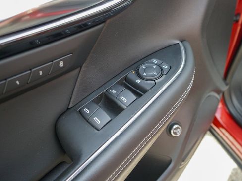 Used 2022 Buick Envision Essence w/ Sport Touring Package image 17