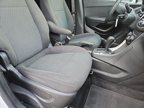 Used 2020 Chevrolet Trax LS w/ Tint and Cruise Package image 13