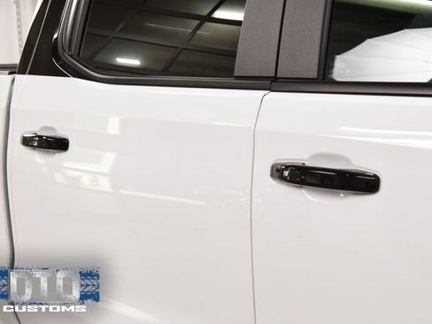 Used 2025 Chevrolet Silverado 1500 ZR2 w/ Technology Package AWD/4WD image 22