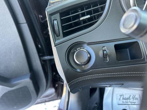 Used 2016 Buick LaCrosse image 21