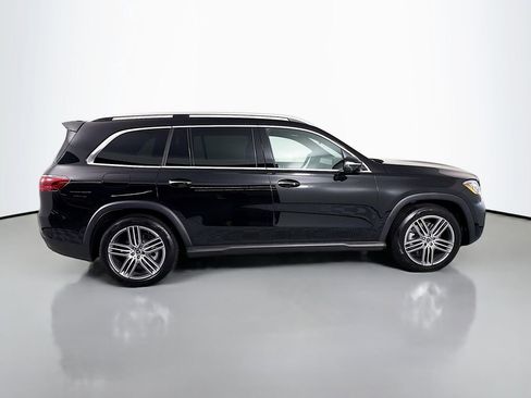 Used 2025 Mercedes-Benz GLS 450 4MATIC image 8