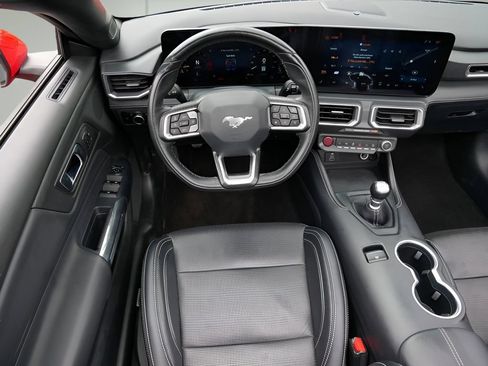 Used 2025 Ford Mustang GT Premium RWD image 13