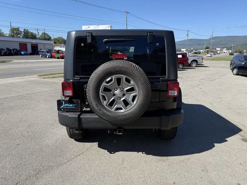 Used 2013 Jeep Wrangler Sport image 7