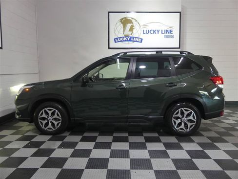 Used 2024 Subaru Forester Premium AWD/4WD image 7