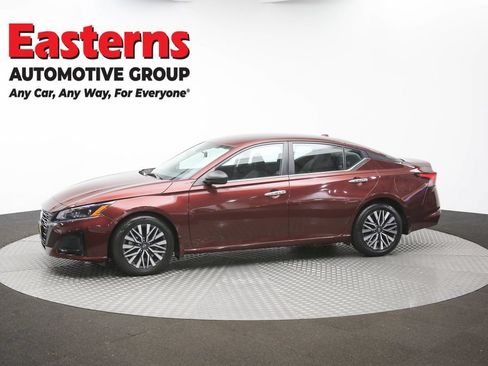 Used 2024 Nissan Altima 2.5 SV FWD image 56