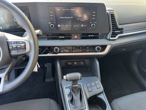 Certified 2024 Kia Sportage LX image 21